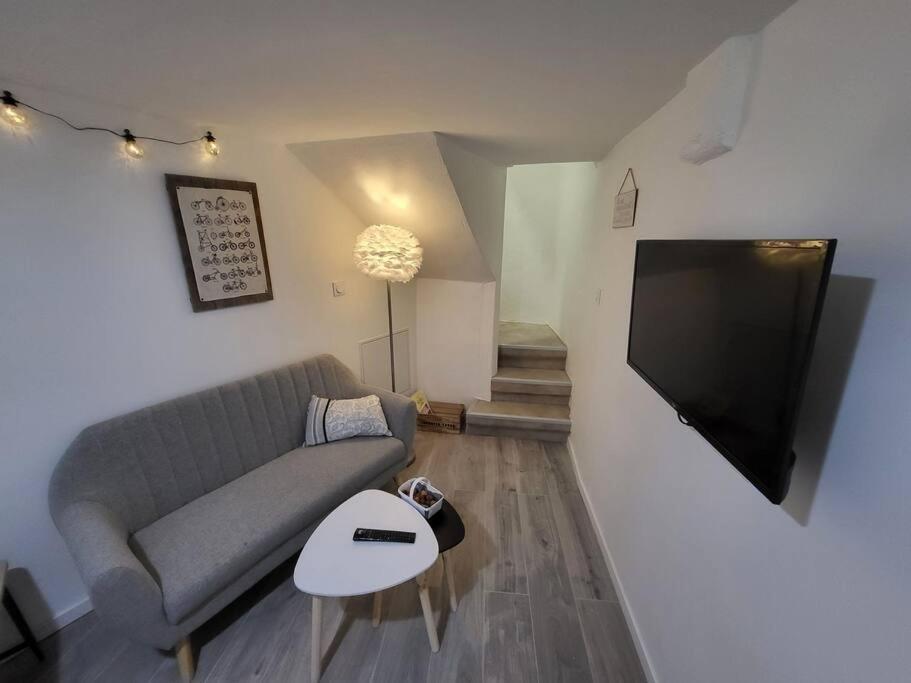 Superbe Appartement T2 Centre Historique La Souterraine Buitenkant foto